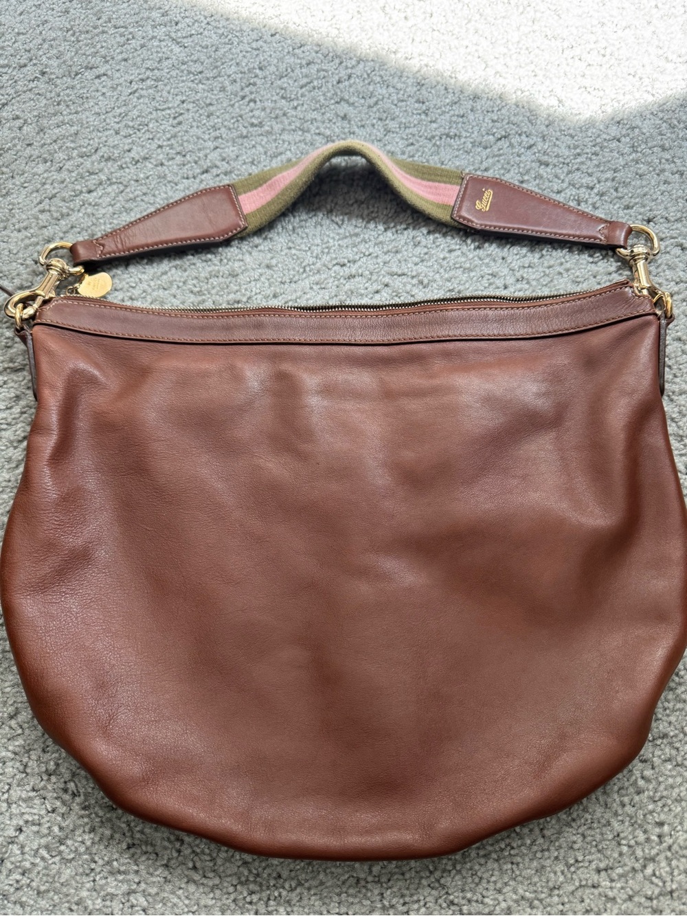 Gucci Signoria Hobo
